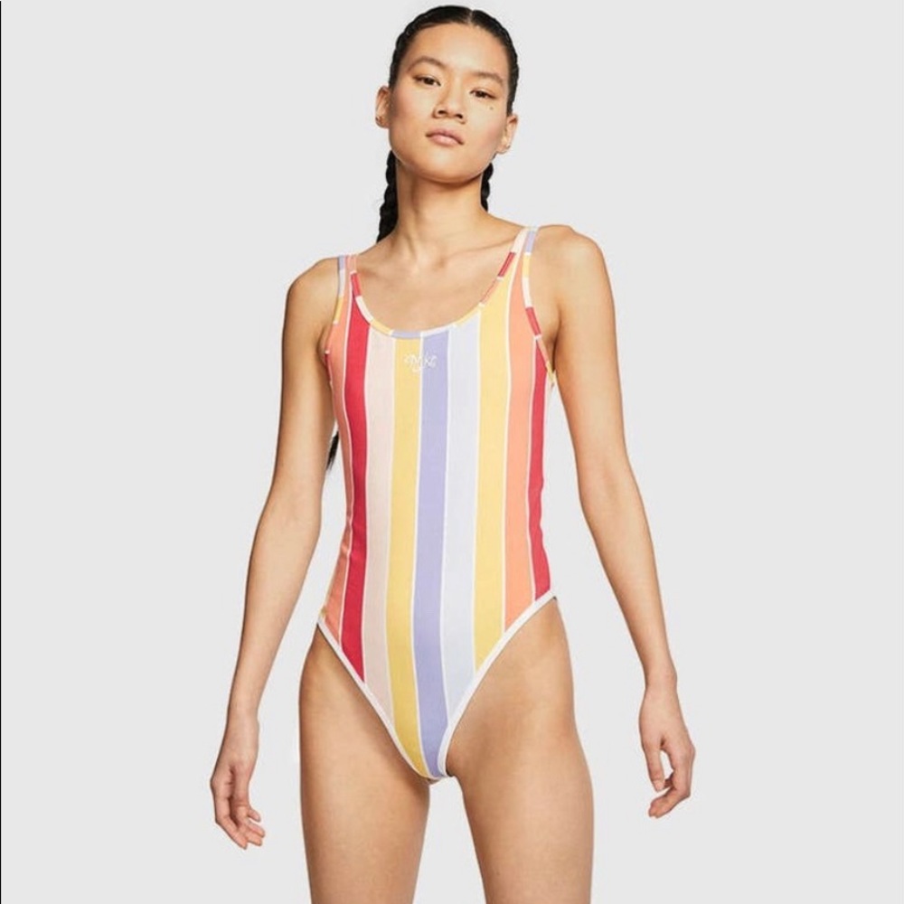 🍭Nike Bodysuit🍭